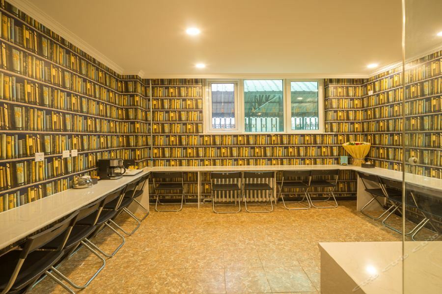 Hill Lily Hotel Beijing Bagian luar foto